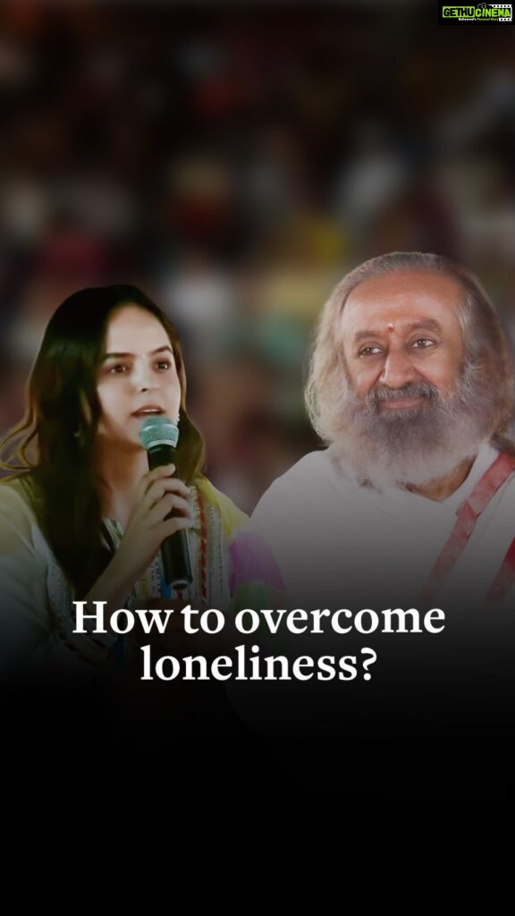 Palak Sindhwani Instagram - “The only people who don’t feel lonely are the ones who are connected with the being, with the self. One who is established in the Self feels no loneliness.” - Gurudev Sri Sri Ravi Shankar Thank you Gurudev for your guidance, I’m going to cherish this moment for life! 💕✨ Gurudev’s precious words will help you to get rid of the fear of being alone and change your perspective towards loneliness, yourself, others and life. 🕉️😇 . . #gurudev #artofliving #palaksindhwani #reeloftheday #grateful #bestday #fyp #fearofloneliness #loneliness #heartbreaks #meditation #blessed