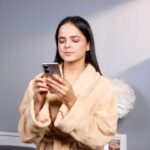Palak Sindhwani Instagram - Meet my best buddy! 💖 realme 10 Pro+ 5G Powered by MediaTek Dimensity 1080, It has 120Hz Curved Vision Display & is super slim with 2.33mm narrowest bottom bezel! 😌 Get your hands on this one & I am sure you’ll love it too! 😍 . . #ad #paidpartnership #realme10ProPlus #poweredbymediatek #palaksindhwani #fyp
