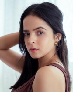 Palak Sindhwani Instagram - Some straight out of bed portraits..📸😴🤎
.
.
#goodmorning #nomakeup #instamood #portraits #fyp #moodygrams #palaksindhwani