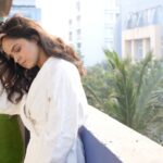 Palak Sindhwani Instagram - It’s Weekend baby! What’s the plan? 💕 . . Styled by - @jigisha.dalal Outfit - @zara . . #reeloftheday #weekend #ootd #weekendvibes #transitionreels #trendingreels #reelitfeelit #explorepage #palaksindhwani