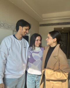 Palak Sindhwani Instagram - **Special Post**

These pictures can’t do justice to what I felt when I visited my mama’s place (maternal uncle) after 5 years, So many beautiful memories came rushing back! ❤️

From Daydreaming about Mumbai and films with @aarushi_batra27 to finally being here and to be able to pursue my dreams, It’s been a beautiful journey and I’m so grateful for every single phase till now. 🥹✨

I’ve immense love for them and the same for you..Thank you for being my extended family, Love you all! ♾️

PS - New Vlog is out on my YouTube Channel, Watch it to know more about my visit! 🦋
.
.
#postoftheday #familytime #love #siblings #engagement #trip #instamood #fyp #explore #palaksindhwani #blessed
