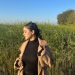 Palak Sindhwani Instagram - POV - Trying to find joy in the little things in life. 🌾🦋 . . Outfit - @urbanic_in Captured by - @harshit_sid . . #postoftheday #selflove #littlejoys #goodmorning #positivevibes #travel #roadtrip #instamood #ootd #winteroutfit #palaksindhwani