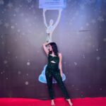 Palak Sindhwani Instagram - All About Tonight! 💫 Attended ita awards for the first time and it was so much fun, good vibes, talented people around and so much love in the air. Thank you @theitaofficial for having me tonight! 💕 PS - hair flip ke stages dekho and I was so excited to put these pictures, edit bhi nahi kiye! 🫣 . . Outfit - @wabisabistyl HMU - @shine_and_shadow_ . . #postoftheday #awardnight #itaawards #explore #artist #instamood #ootd #palaksindhwani