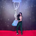 Palak Sindhwani Instagram - All About Tonight! 💫 Attended ita awards for the first time and it was so much fun, good vibes, talented people around and so much love in the air. Thank you @theitaofficial for having me tonight! 💕 PS - hair flip ke stages dekho and I was so excited to put these pictures, edit bhi nahi kiye! 🫣 . . Outfit - @wabisabistyl HMU - @shine_and_shadow_ . . #postoftheday #awardnight #itaawards #explore #artist #instamood #ootd #palaksindhwani