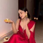 Palak Sindhwani Instagram - Diwali 2023..❤️ Love and light always!✨ Wearing - @lavanyathelabel . . #diwali #love #light #festivevibes #ootd #instamood #happyvibes #fyp #palaksindhwani