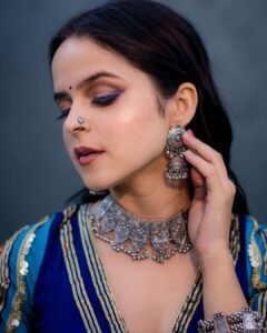 Palak Sindhwani Instagram - Kem cho?! 🦋✨

PS - New Dance cover is out on my YT channel, Click on the link in my bio to watch it now! 
.
.
Outfit - @rishh_designs 
Studio - @byou.in @tejalpimpley 
Captured by - @vikasgorule 
HMU - @nidhikrishnamuurthy 
.
.
#postoftheday #navratri #garba #festivevibes #instamood #fyp #ootd #palaksindhwani