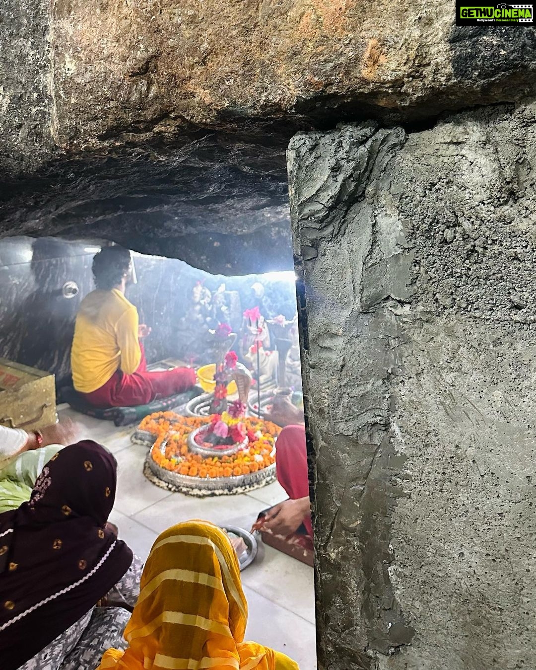 Palak Sindhwani Instagram - Dharamshala through my Lens..✨ These 4 Days in Silence were actually Life changing, Thank You @dkashikar @artofliving_dharamshala @shwetavyas1305 for making us feel like Home. 🧘♀️ Thank you Gurudev for walking with me on this journey we call Life, Grateful for you every moment. 💗 And To my extended family, my well wishers, I would like to say Just take some time out of your busy schedule and Do something which makes your soul happy, Let’s try to live in the alignment with our soul Purpose even some of us don’t know it yet, Affirm and Believe - I only attract what aligns with my soul purpose and see how you’ll be redirected to where you are meant to be! 🤗 . . #aol #silence #peace #nature #dharamshala #gratitude #blessed #palaksindhwani Sukoon