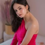 Palak Sindhwani Instagram - Got all dressed up to go out but ended up being at home as usual! #iykyk 🫣💗✨ . . Outfit - @ikichic_official Captured by - @vikassgorule . . #postoftheday #instamood #home #instagood #ootd #instafashion #explore #fyp