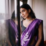 Pallavi Sharda Instagram - Bombay farewell tour: Opening Night @mumbaifilmfestival …In bearing witness to Mumbai, I always witness myself. 👗 @roukabysreejithjeevan @ojaskolvankar 📸 @bharat_rawail Bandra World of Storytellers
