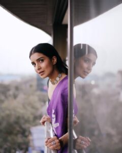Pallavi Sharda Instagram - Bombay farewell tour: Opening Night @mumbaifilmfestival …In bearing witness to Mumbai, I always witness myself. 👗 @roukabysreejithjeevan @ojaskolvankar 📸 @bharat_rawail Bandra World of Storytellers