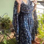 Pankhuri Awasthy Rode Instagram – That time of the year… 💙
Wearing this pretty suit from @bunaai and getting mehendi done by my favourites @pinkymehndiart @bhavna_mehandi 🤎
And guess who’s taking these videos… ❤️❤️ @rodegautam
#getting #karwachauth #ready #mehendi