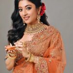 Paoli Dam Instagram – Let the beautiful light of Diwali illuminate our path to joy, success, and abundance. Wishing all a sparkling and prosperous celebration! ✨
Happy Diwali & Subho Kali Pujo 🌺🪔
.
.
 Photographed by @somnath_roy_photography
Make up and hair @abhijitpl2 
Assisted by @sanandalaha
Shoot for @guineaemporiumgoldanddiamond 
.
.

#happydiwali #subhokalipujo #photooshoot #portraits #photographs #festivemodeon #festivewear #happiness #festivaloflights #festivefashion #carouselpost #potd #instafit #instapost #instalike #instagood #instadaily #paolidam #paolidamofficial