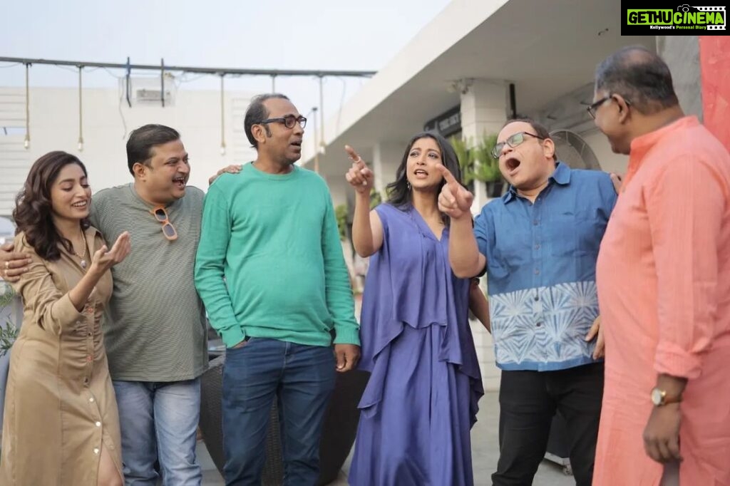 Paoli Dam Instagram - Some more glimpses of the official trailer launch of Ektu Sore Boshun , a social Comedy by @kamaleswarmukherjee_1 Releasing in cinemas on 24 November 2023 ! @esb_film #newreleases #newmovies2023 #ReleaseAlert #trailerlaunch #OfficialTrailer #bengalifilm #NewMovieAlert #bengalifilm2023 #ReleaseAlert #bengalicinema #bengalimovie #posterrelease #officialposter #socialcomedy #NewBengaliMovie #newmovie #comedymovies #comedymovie2023 #newrelease #newrelease2023 #newbanglamovie #paolidam #paolidamofficial
