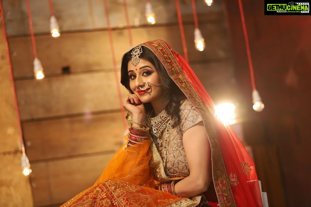 Paridhi Sharma Instagram - Happy Diwali🌸 #festival #celebrate #prayers