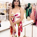 Parno Mittra Instagram - 🦋🦋🦋 @sayantadhali @sizaa92 @azafashions
