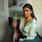 Parno Mittra Instagram - Portraits by @makeupartist_prasenjit . The stunner @parnomittra ❤️ HMU : @makeupartist_prasenjit Styled by: @thebongmunda @chitribypiyali Jewellery : @snastudios Location: @thepark_kol India
