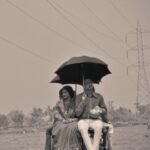 Parno Mittra Instagram - অপুর পায়ের ছাপ ডুবছে বাঁশির সুরে... Celebrating #10YearsOfApurPanchali ❤️ @parambratachattopadhyay @parnomittra @gauravchakrabarty #ArdhenduBanerjee @arijitsingh @indraadeep @kgunedited #ApurPanchali #SVFMusic