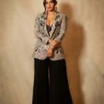 Parno Mittra Instagram - ♣️♣️♣️ Styling : @tanisha_de Outfit and Accessories: @nupurkanoiofficial MuaH : @mainak.mk_up Photography: @jiphotographyofficial