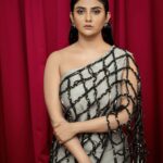 Parno Mittra Instagram - Filmfare night . Styling : @styleographbychikkygoenka Outfit: @devinajuneja Accesories: @chicvibypoonam MUAH : @sahababusona and @ginni_love21 Photography: @anirban_bhattacharya_phtgr