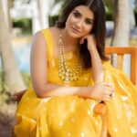 Parno Mittra Instagram - দেবীপক্ষের হলো শুরু , এবার মা আসার অপেক্ষায় ...শুভ মহালয়া 🙏 . Photo @priyambaksiphotography Mua @mainak.mk_up Styling @stylebysumit Saree @colorosoweaves Jewellery @mahabirdanwarjeweller Blouse @vcutblouse Location @hyattregencykolkata