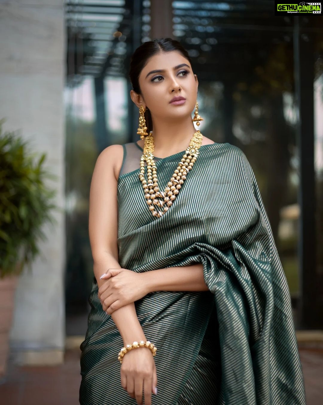 Parno Mittra Instagram - 💚💚💚 Hyatt Regency Kolkata