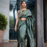 Parno Mittra Instagram - 💚💚💚 Photography: @priyambaksiphotography Muah : @mainak.mk_up Styling: @stylebysumit Saree. : @colorosoweaves Jewellery: @igjcreation Hyatt Regency Kolkata