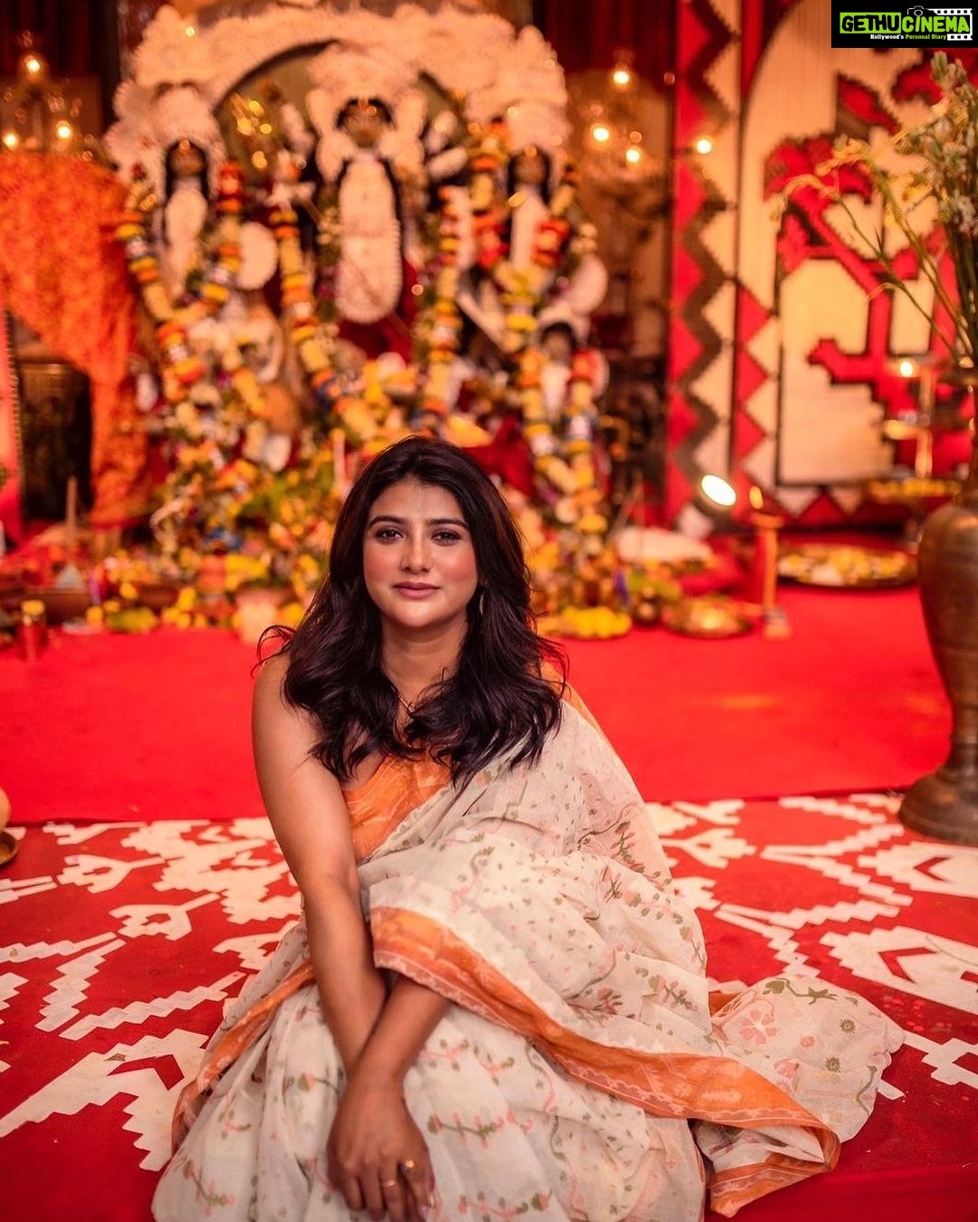 Parno Mittra - 72.1K Likes - 🌺🌺🌺