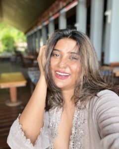 Parno Mittra Instagram - Be your own photographer 😎📸