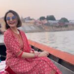 Parull Chaudhry Instagram – Hello Banaras ❤️

Gorgeous red suit @nehamtaonline ❤️

#reelsinstagram #instagram