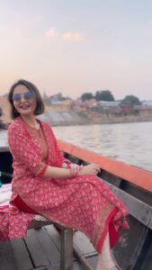 Parull Chaudhry Instagram - Hello Banaras ❤️ Gorgeous red suit @nehamtaonline ❤️ #reelsinstagram #instagram