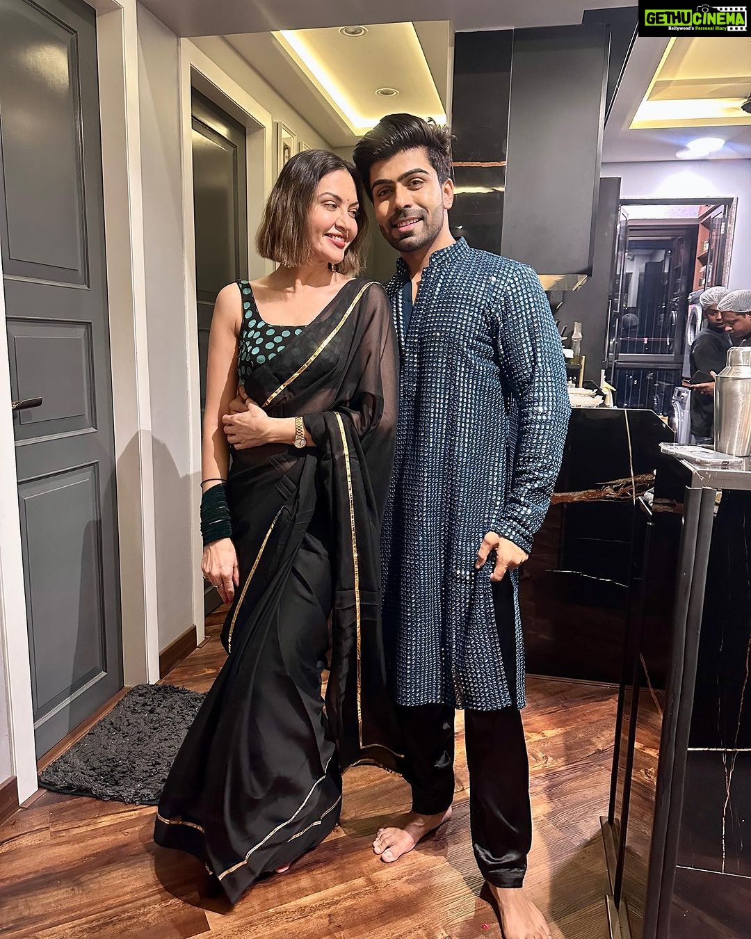Parull Chaudhry - 10.3K Likes - #aboutlastnight
Diwali celebration begins
Thank you @shreya_nehal @vinitps for such a fun & crazy evening ❤️
You both are lovely hosts 🤗
Baaki sab so beautiful so elegant just looking like a wow 😂❤️
Don’t miss the last slide