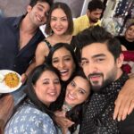 Parull Chaudhry Instagram - #aboutlastnight Diwali celebration begins Thank you @shreya_nehal @vinitps for such a fun & crazy evening ❤️ You both are lovely hosts 🤗 Baaki sab so beautiful so elegant just looking like a wow 😂❤️ Don’t miss the last slide Mumbai - मुंबई