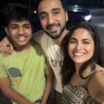 Parvathy Omanakuttan Instagram - There are friends, there is family; and there are those friends who become more than family 💖😇 My Darlings @raghavjuyal @ishanbhandarii it felt like time just skipped , hopped and then came to a stop. You guys are the same at heart yet have done me sooooo proud in your life and work 😇😇😇😇 😇 Thank you for being the way you are …. We gotta meet super soon and laugh like crazy again. Your Jiji Loves you 😘 #jijikesaale #friendslikefamily #laugh