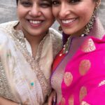 Parvathy Omanakuttan Instagram - To the song of the season and to the person whom I love laughing and dancing with. A sneak peak into our crazy fun nights when we aren’t eating or having a movie marathon… it’s always fun to have sisters and I have the most special one @sapnahariharan 😘😘😘 #khalasi Thank you staying up late night, laughing with us Sangi chechi , Maalu and @melongreen10 for shooting this 😘 Next time shoot it vertical so it fits the screen better 😜🤪😝