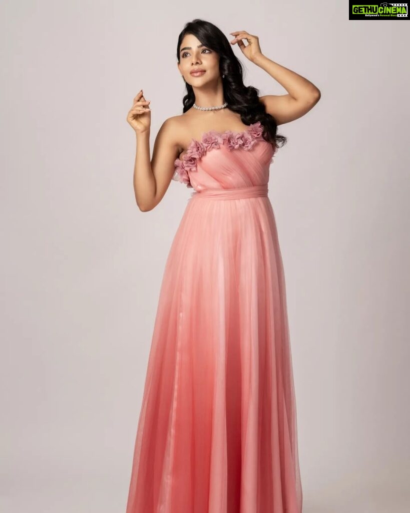 Pavithra Lakshmi Instagram - Pops got pink'd🩷🫰 Wearing @sameenasofficial Jewellery @new_ideas_fashions Shot by @shotsbyyoga Hair and makeup @anushyaa_mua