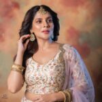 Payel Sarkar Instagram - Keep shining ✨ Wardrobe & styling @jitsatyaofficial Makeup & hair @anupdasmakeup Photography @hashtag_piksography