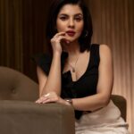 Payel Sarkar Instagram - I love staring at you 🙂 . . Click @anirban_bhattacharya_phtgr Styling @hittingfashion Mkup Yours trully 😜