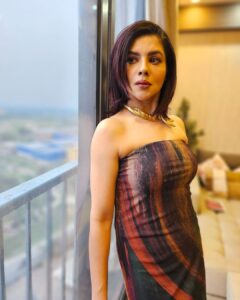 Payel Sarkar Instagram - Fashion reflects who you are ✨️

Styling - @hittingfashion