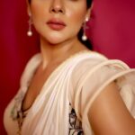 Payel Sarkar Instagram - || P A S H M I N A || Festive Collection 2023 - 2024 Feat Actress @paayelsarkar Wardrobe & styling @jitsatyaofficial Makeup & Hair @anupdasmakeup Photography @hashtag_piksography Cinematography @surjaphotography #reels #reelsinstagram #instagram #trending #viral #explore #love #instagood #explorepage #tiktok #reelitfeelit #india #follow #photography #fyp #reel #instadaily #followforfollowback #reelsvideo #likeforlikes #like #fashion #memes #foryou #reelkarofeelkaro #music #o #insta #instagramreels #ke Cheese And Flash Studio