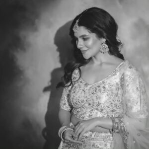 Payel Sarkar Instagram - Keep shining ✨

Wardrobe & styling @jitsatyaofficial 
Makeup & hair @anupdasmakeup 
Photography @hashtag_piksography