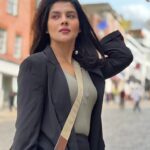 Payel Sarkar Instagram - London Diaries🫶🏻 #shootlife 📸 @frames_unfiltered London, United Kingdom