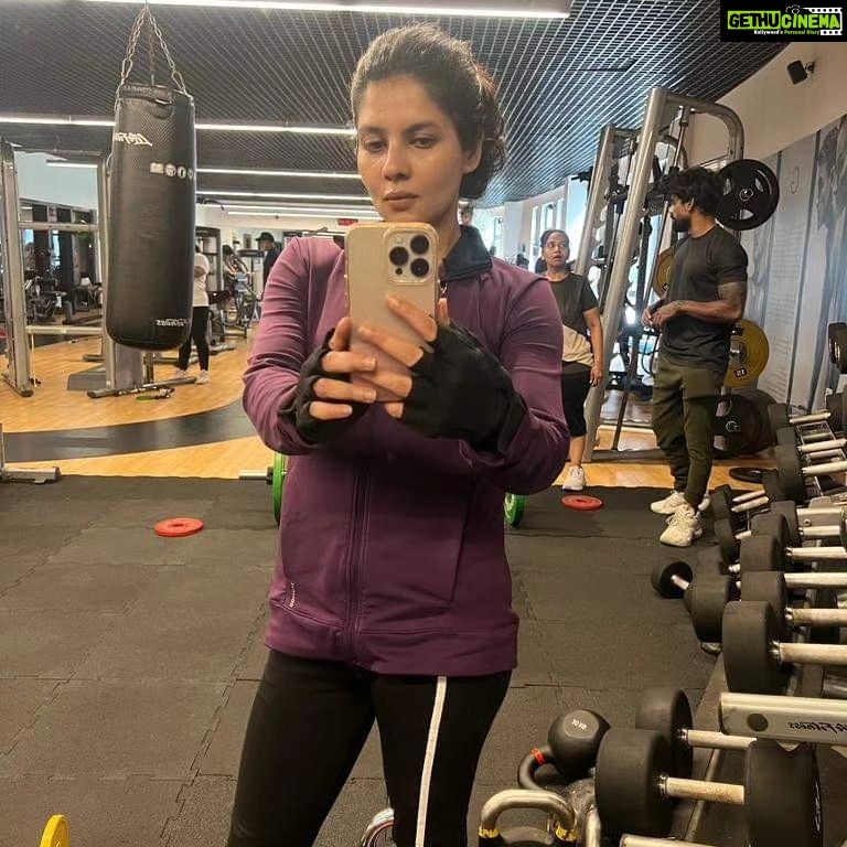 Payel Sarkar Instagram - Every next level of your life will demand a different you 😋 #fitnessmotivation
