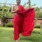Pooja Banerjee Instagram - KarwaChauth in Goa … 🌺🌺🌺🌺🌺🌺🌺 swipe till the last to see my #KumKum box #RedisTodaysColour #KarwaChauthReady #heyHusband #Fasting #IndianOutwear #allsetforKarwaChauth outfit by @silai_bhartimittal ear rings and KumKuk Box by @kushalsfashionjewellery coordinated by @platformcreatorsentertainment