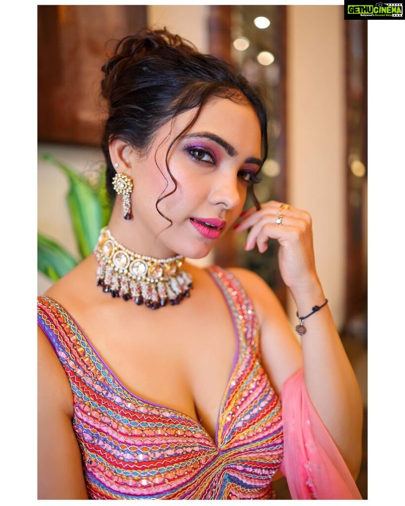 Pooja Banerjee Instagram - Navratri done ✔ 🌼 HMU- @vglow_makeupandhair 🌼 Styled By- @nidhikurda 🌼 Outfit by- @asopalav @saree.com_by_asopalav 🌼 Jewellery by- @sujhal_jewels #PoojaBanerjii #navratri #navratrispecial #Jwellery #IndianOutfit #Ghaghra #MulticolourGhahgra #Lehenga #ColourfulLehenga #infianfashion #indianfestivals #indianfestivewear 🌼 shot by @adphottography