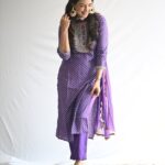 Pooja Banerjee Instagram - My favourite time of the year… Kaise na muskuraun… 💜 💜💜 💜💜💜💜💜 #SelfLove #FashionPhotography #LoveYourSelf #SelfLoveisTrueLove #MammaofSana #Mumbai #photoshoot #poser #ootd #Purple #Navratri #UnduanOutfit #PurpleSalwarSuit 🌸 Make-Up & Hair by - @vibeshealthcare 🌸 Outfit by : @everbloomindia 🌸 shot by @atreo_akash #PoojaBanerjii #LilacYou
