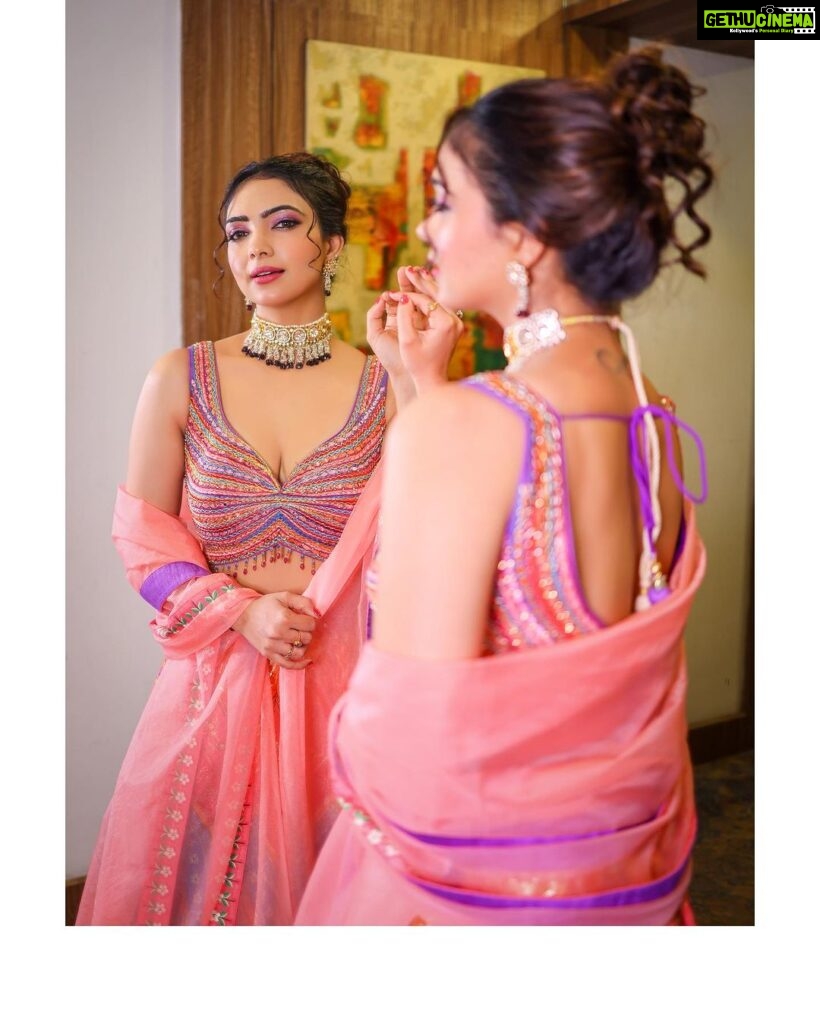 Pooja Banerjee Instagram - Navratri done ✔ 🌼 HMU- @vglow_makeupandhair 🌼 Styled By- @nidhikurda 🌼 Outfit by- @asopalav @saree.com_by_asopalav 🌼 Jewellery by- @sujhal_jewels Shot by @adphottography #PoojaBanerjii #navratri #navratrispecial #Jwellery #IndianOutfit #Ghaghra #MulticolourGhahgra #Lehenga #ColourfulLehenga #infianfashion #indianfestivals #indianfestivewear 🌼 shot by @adphottography Nagpur Meri Jaan