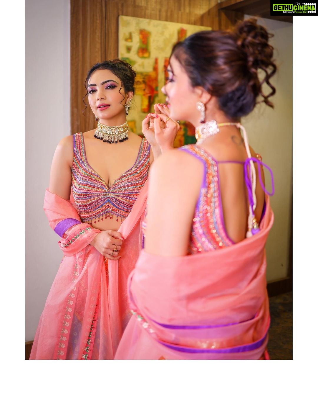 Pooja Banerjee Instagram - Navratri done โ๏ธ ๐ผ HMU- @vglow_makeupandhair ๐ผ Styled By- @nidhikurda ๐ผ Outfit by- @asopalav @saree.com_by_asopalav ๐ผ Jewellery by- @sujhal_jewels Shot by @adphottography #PoojaBanerjii #navratri #navratrispecial #Jwellery #IndianOutfit #Ghaghra #MulticolourGhahgra #Lehenga #ColourfulLehenga #infianfashion #indianfestivals #indianfestivewear ๐ผ shot by @adphottography Nagpur Meri Jaan