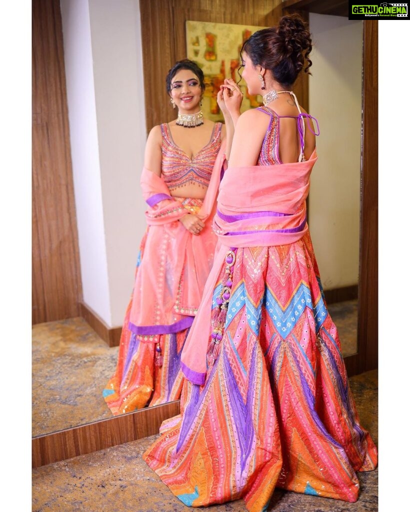 Pooja Banerjee Instagram - Navratri done ✔ 🌼 HMU- @vglow_makeupandhair 🌼 Styled By- @nidhikurda 🌼 Outfit by- @asopalav @saree.com_by_asopalav 🌼 Jewellery by- @sujhal_jewels Shot by @adphottography #PoojaBanerjii #navratri #navratrispecial #Jwellery #IndianOutfit #Ghaghra #MulticolourGhahgra #Lehenga #ColourfulLehenga #infianfashion #indianfestivals #indianfestivewear 🌼 shot by @adphottography Nagpur Meri Jaan