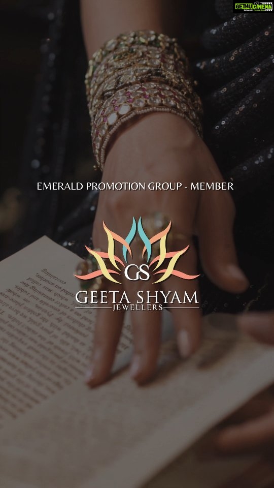 Pooja Batra Instagram - @geetashyamjewel, a royal jewellery brand celebrated for skillfully fusing innovation with timeless elegance. Drawing its inspiration from the opulent heritage of Polki Jadau Jewellery, paying homage to rich culture and time-honored traditions. The enchanting Geeta Shyam's collection, features exclusive Fine Rose-Cut, Jadau Emerald Jewellery. Their inclusion in the prestigious Emerald Group Promotion by JJS ushers in a captivating journey. Save the Date for the December Show! December 22 to 25, 2023 JECC Sitapura, Jaipur #JaipurJewelleryShow #JJS #TheDecemberShow #JJS2023 #JJSJaipur #EmeraldPromotionGroup #JewelleryDesigners #Emeralds #JadauJewellery #BridalJewellery #GeetaShyamJewellers @poojabatra Jaipur Jewellery Show