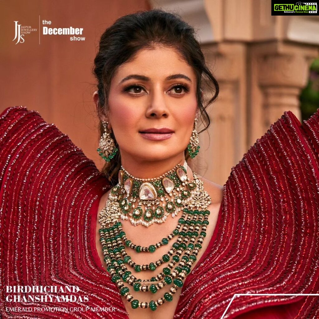Pooja Batra Instagram - Birdhichand Ghanshyamdas Jewellers - a stronghold of luxury bridal and fine jewellery, enriched by a legacy spanning decades. Here, tradition and modernity harmoniously unite in designs of unparalleled finesse, expressing character and experience. Their profound respect for traditional jewellery artistry, alongside their passion and artistic flair, leads them to Jaipur's narrow lanes. Explore their luxurious fine jewellery collection, where precious emeralds gracefully entwine with alluring diamonds, creating an elegant grandeur to our Emerald Promotion Group. Mark your Calendars for the December Show! December 22 to 25, 2023 JECC Sitapura, Jaipur #JaipurJewelleryShow #TheDecemberShow #JJS #JJS2023 #JJSJaipur #JewelleryDesigners #EmeraldPromotionGroup #BirdhichandGhanshyamdas #BG @birdhichand @poojabatra Jaipur Jewellery Show
